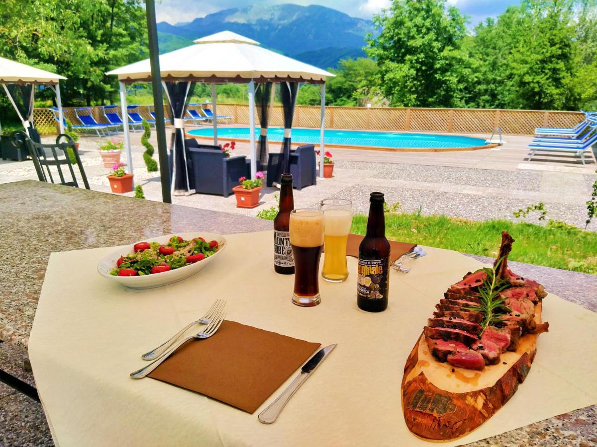 Agriturismo Borgo Biaia Camporgiano エクステリア 写真