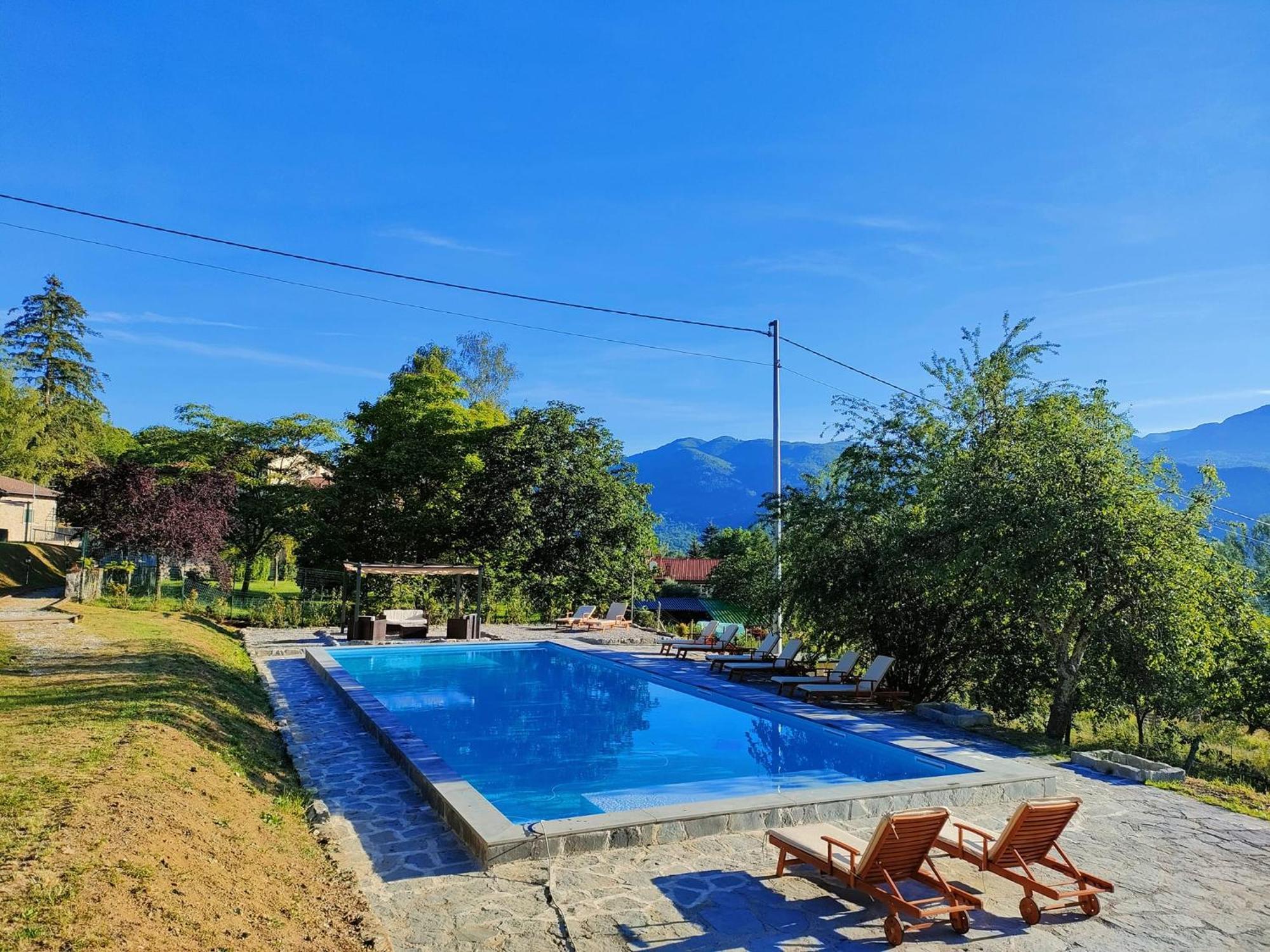 Agriturismo Borgo Biaia Camporgiano エクステリア 写真