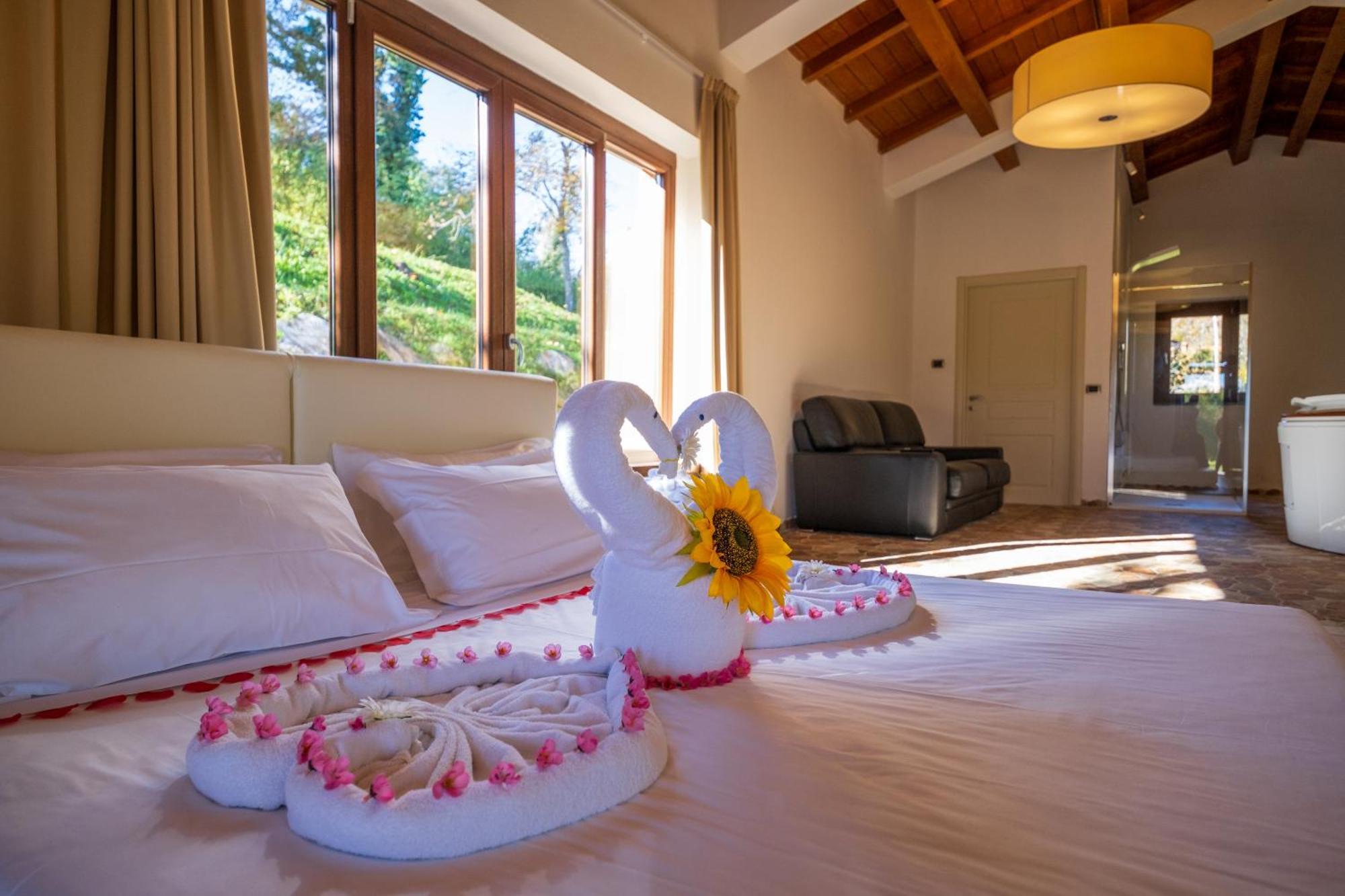 Agriturismo Borgo Biaia Camporgiano エクステリア 写真