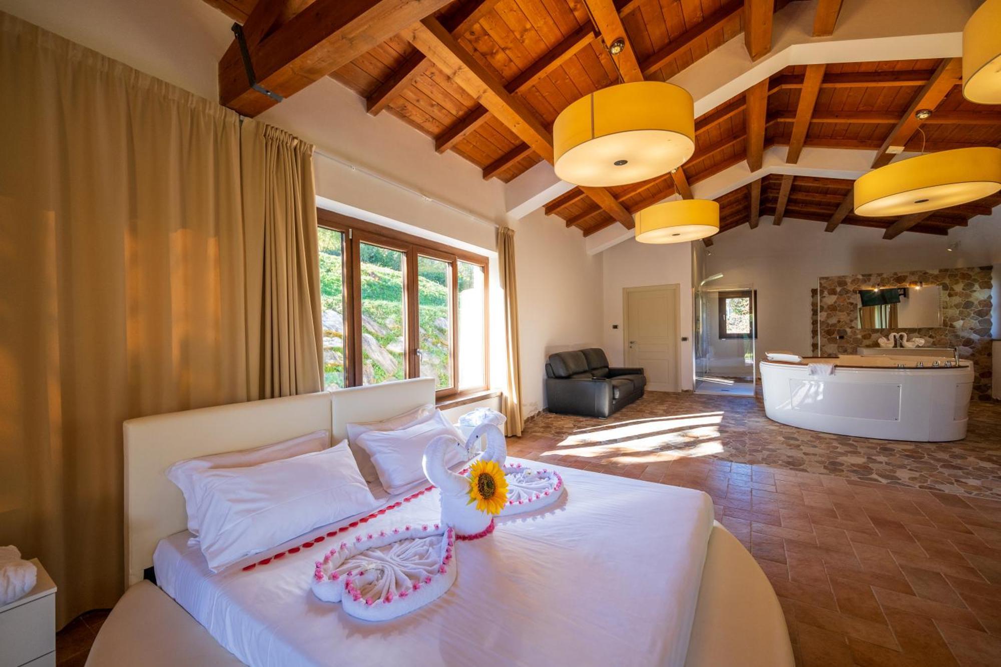 Agriturismo Borgo Biaia Camporgiano エクステリア 写真