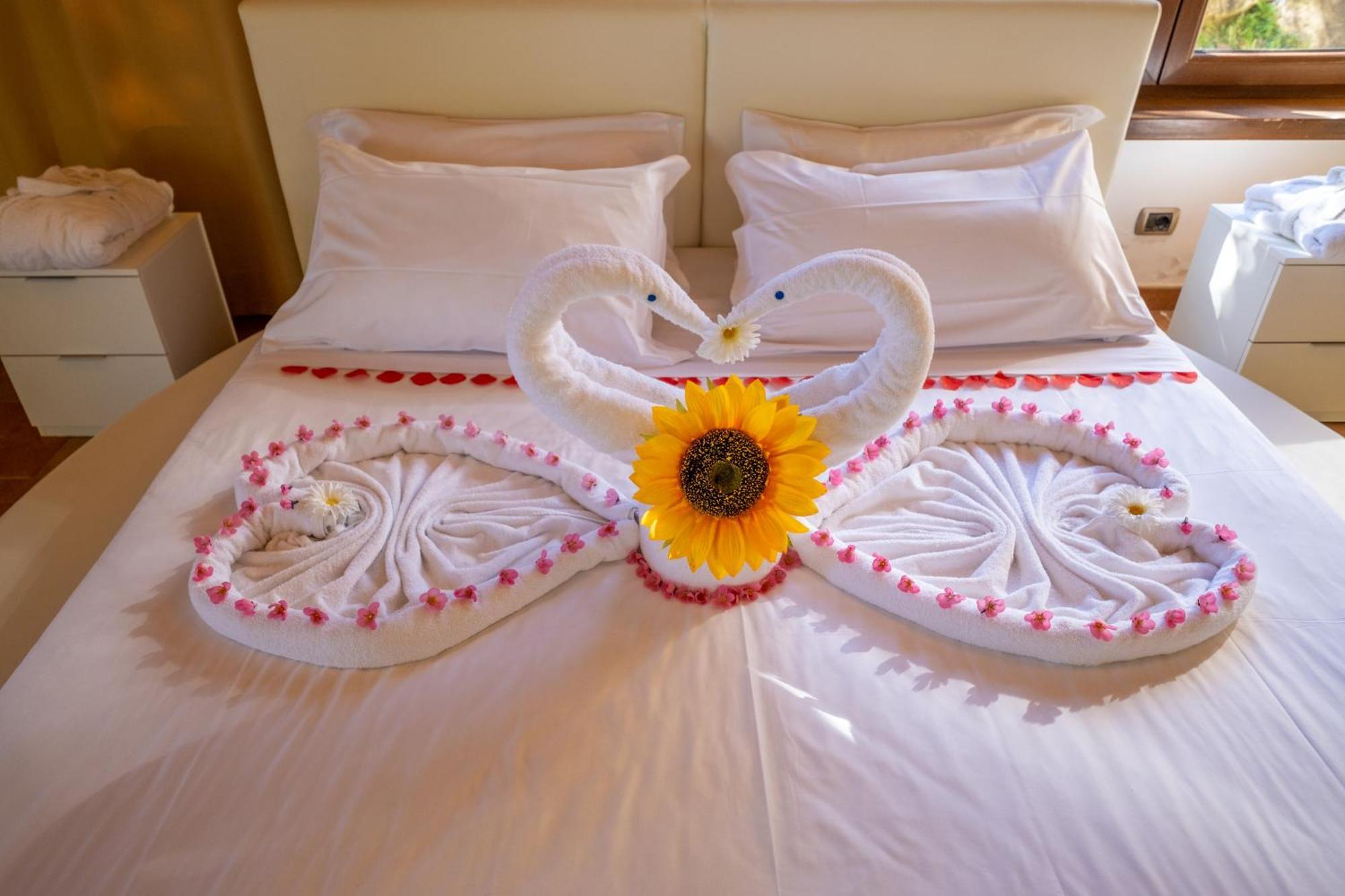 Agriturismo Borgo Biaia Camporgiano エクステリア 写真