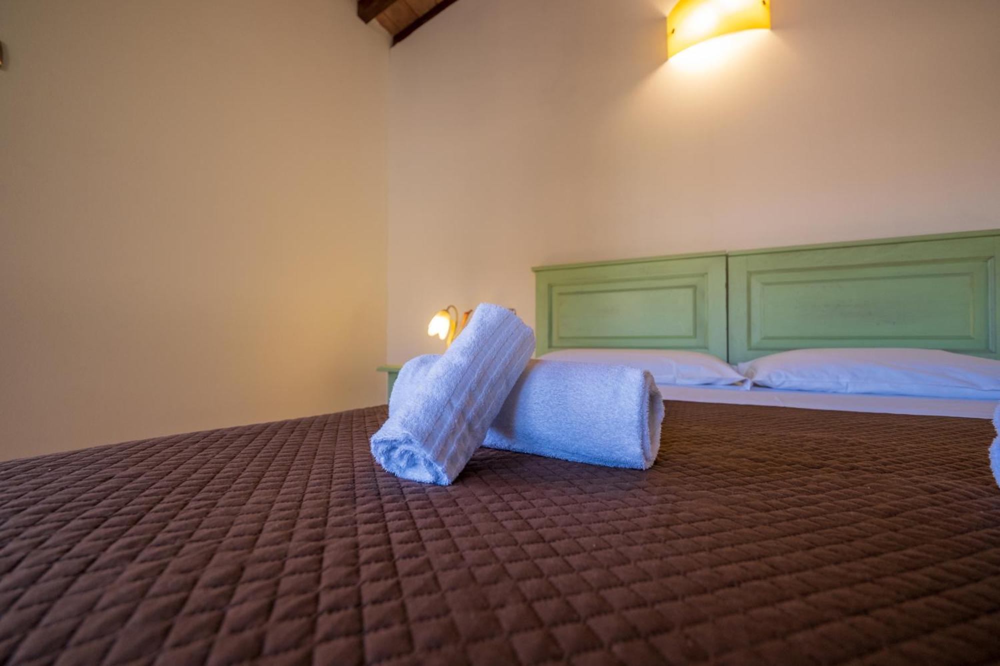 Agriturismo Borgo Biaia Camporgiano エクステリア 写真